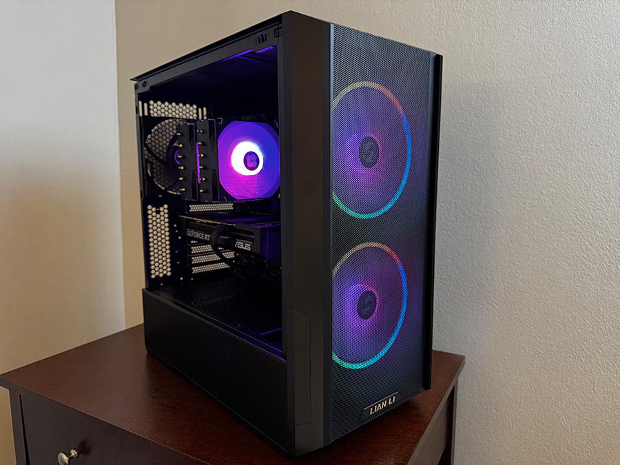 Custom built PC in Lian Li 216