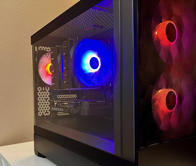 Custom built PC in Fractal Pop Mini