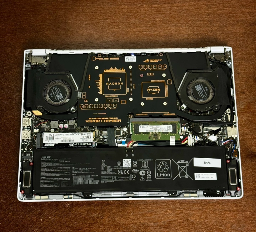 Asus ROG Zephyrus internal