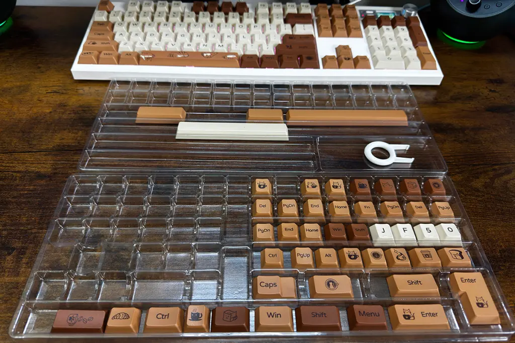 CCGMK104Wimage2.webp