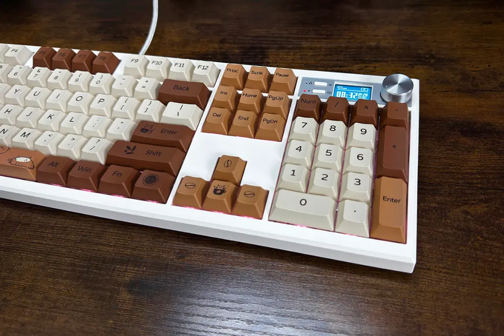 CCGMK104Wimage4.webp