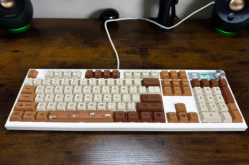 CCGMK104Wimage1.webp